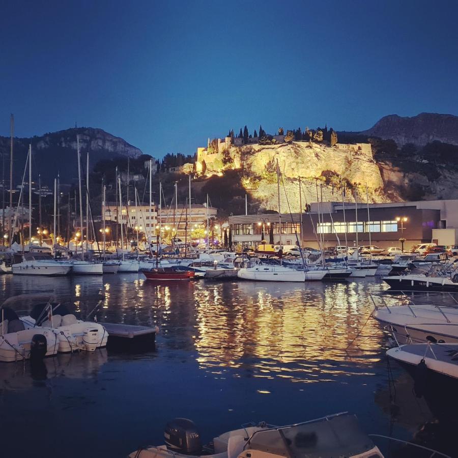 Seaview.cassis *